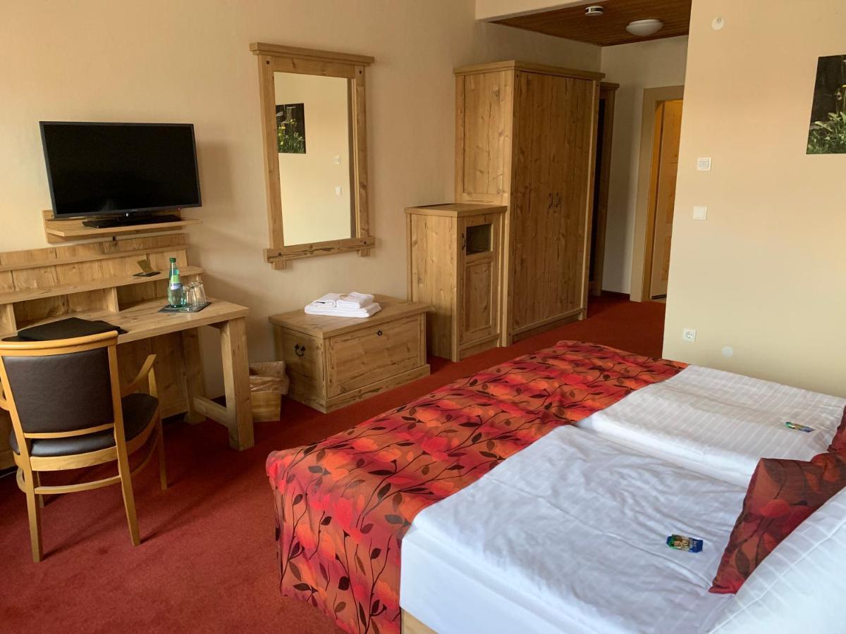 Hotel Goldner Loewe Stolpen Buitenkant foto